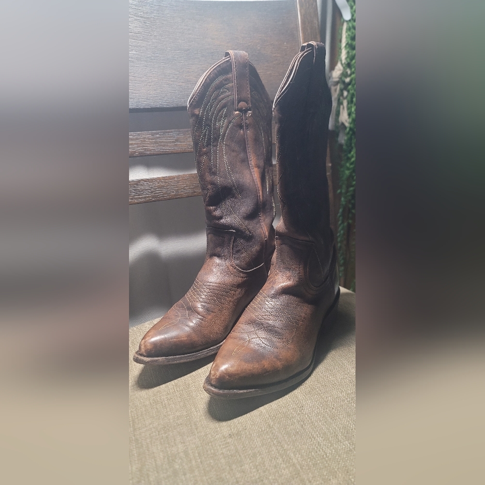 Frye pull on boots
